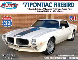1/32 scale white 1971 Pontiac Firebird Trans Am plastic model kit with chrome-plated parts by Atlantis.